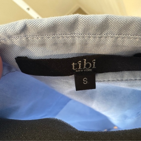 TIBI Essential Oversize Button Down Shirt in Light Blue Small $295 Retail - Picture 2 of 5